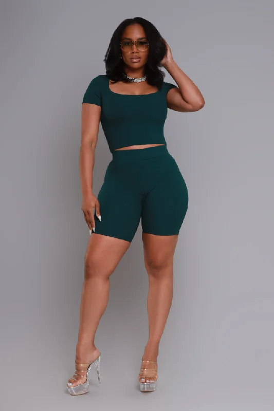 Snatched Cellulite Deleter Ribbed Biker Shorts - Hunter Green